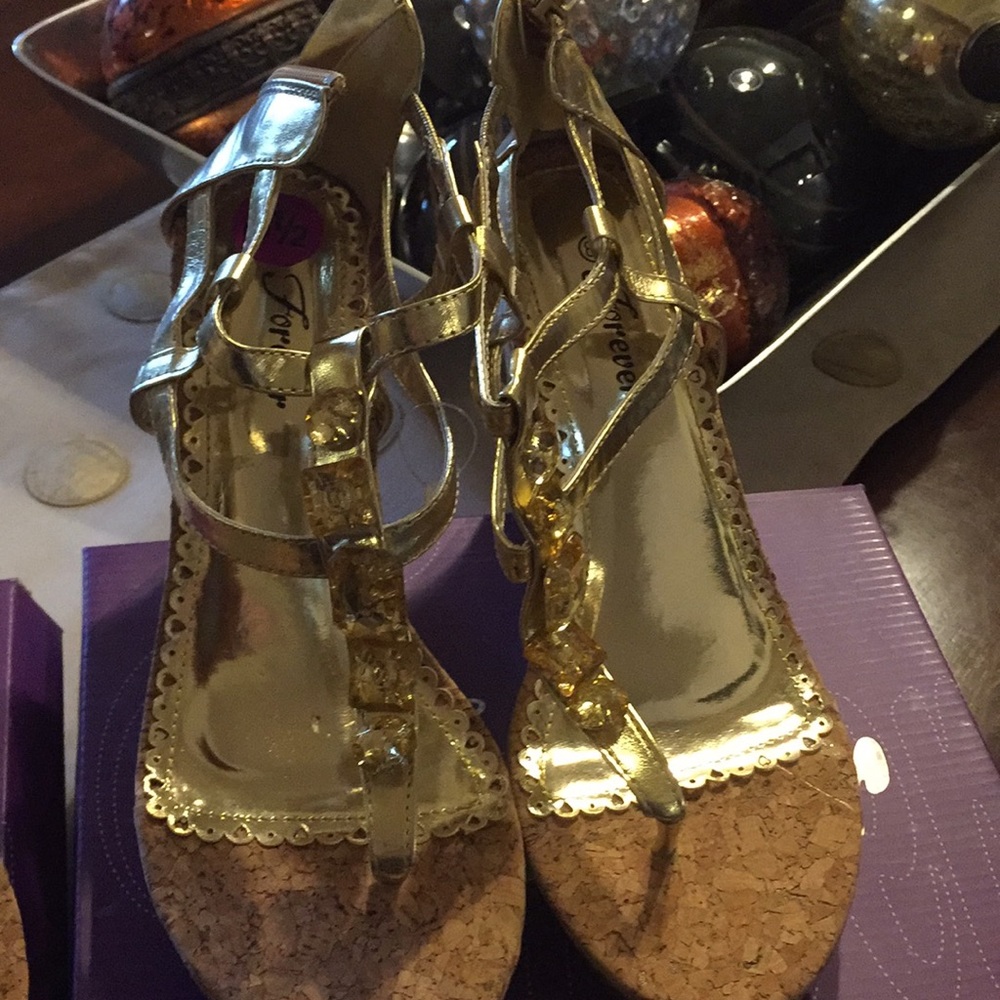 Shoes - Picture 5 of 5